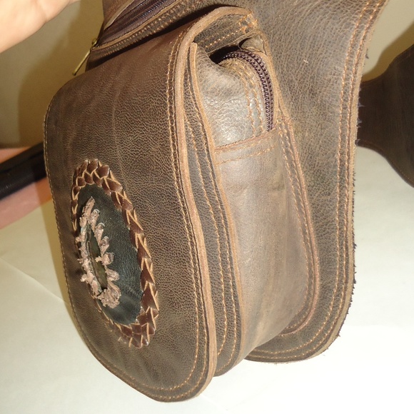TERUPATI BALAJI EXPOAHOUS HAND MADE LEATHER GOODS Belt Bag - Picture 6 of 14